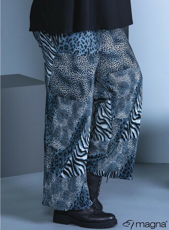 D-0003 -Printed Pleated Wide Leg Trouser X98020 - Mixed Animal Print Grey