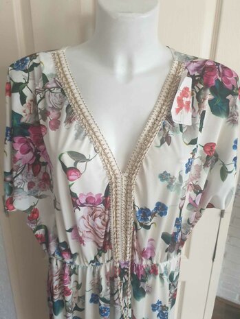 wit/bloem jurk korte mouw