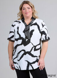 B-2520 White Lines Black Ground U02002